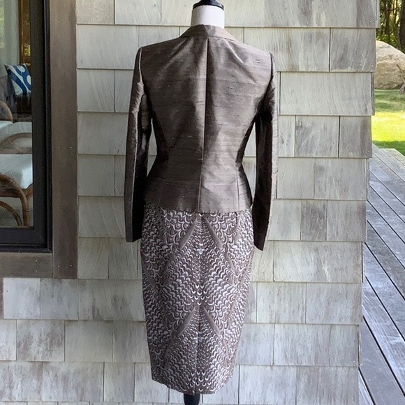 Escada elegant jacket and skirt set - Picture 2 of 13
